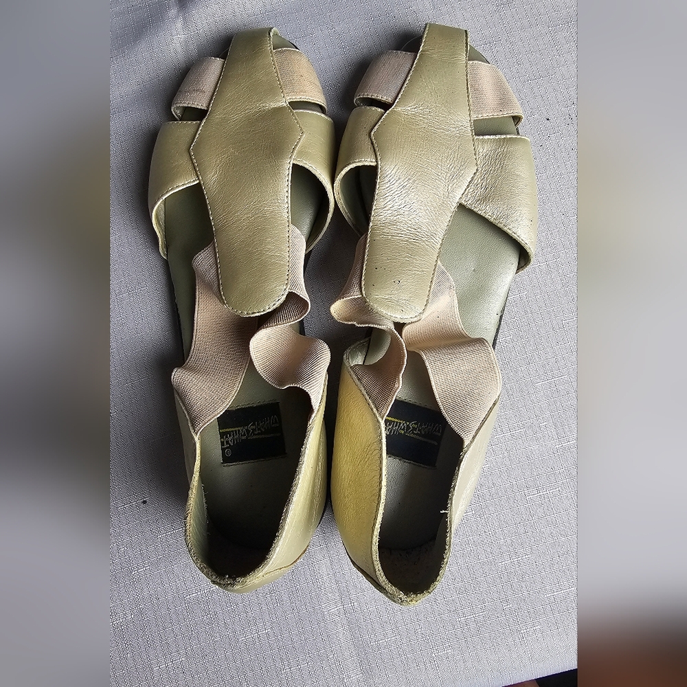 Women's Beige Leather Sandals